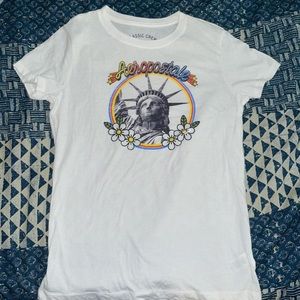 White Aeropostale Graphic T-shirt